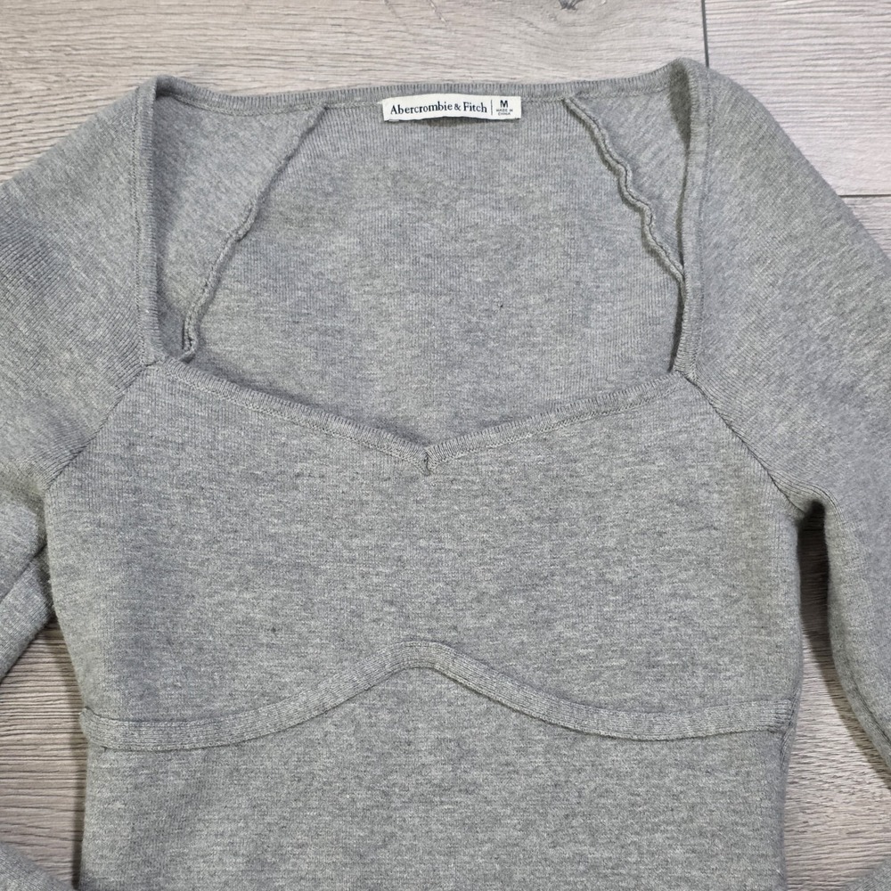 Abercrombie and Fitch‎ Grey Knit Long Sleeve Body Suit-size M - Picture 2 of 8